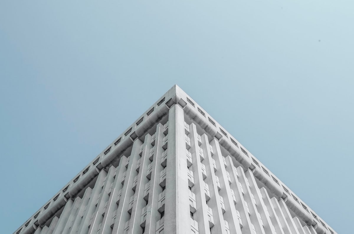 赛季第二次收获连胜 首钢场边站着的还是解立彬