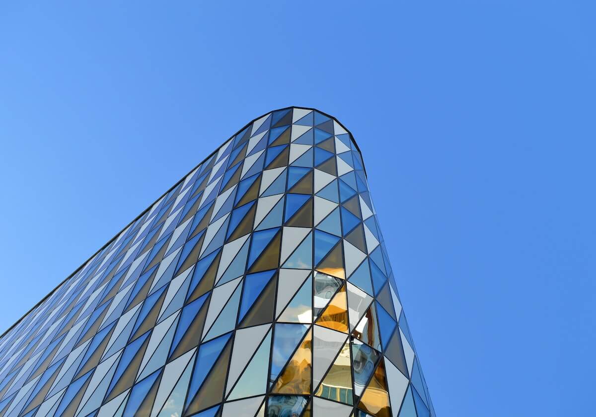 赛季第二次收获连胜 首钢场边站着的还是解立彬