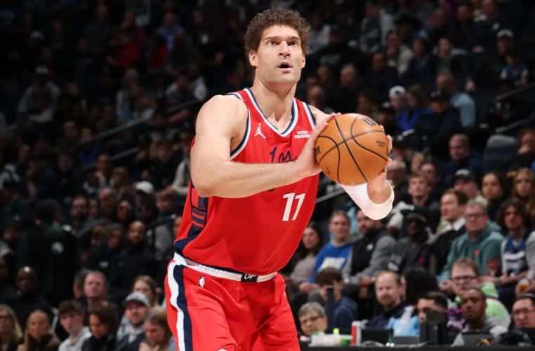 世界杯官方直播软件下载-被国王内线各种打爆！快船对于内线老将的使用方式存在巨大的问题