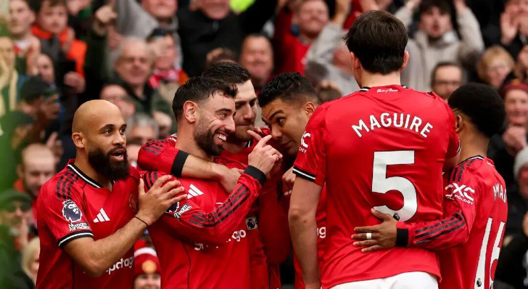 世界杯官方直播软件下载-冲击欧冠席位，曼联“啃老”真香